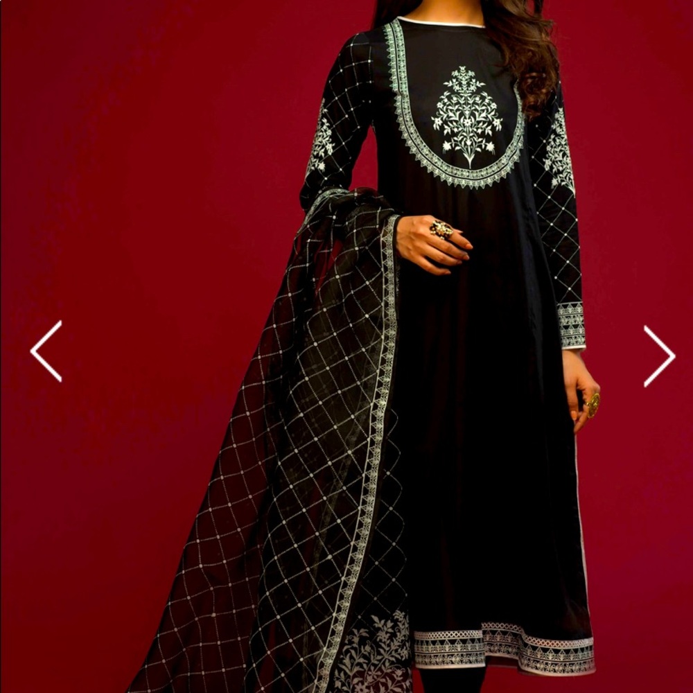 A brand new dress from zaaviye